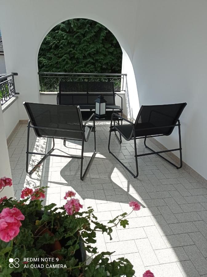 Apartamento Il Giardino Segreto Beura Exterior foto